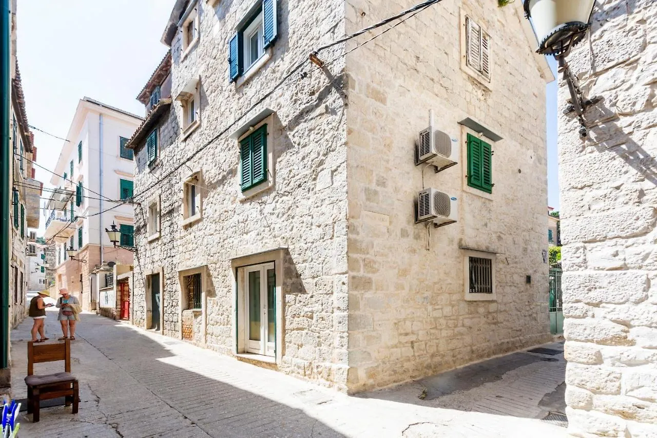 Apartments Johnny Split Croatia With Hot Tub Kroatien